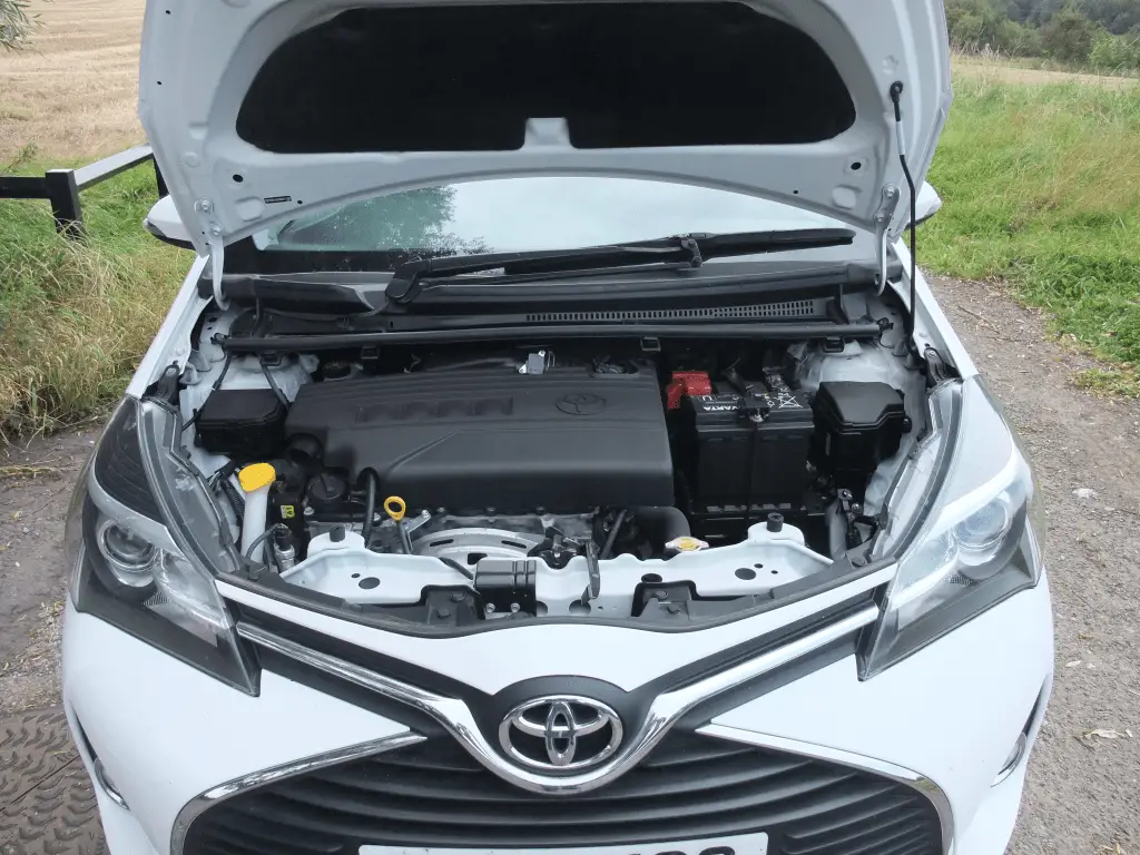 Toyota Yaris engine
