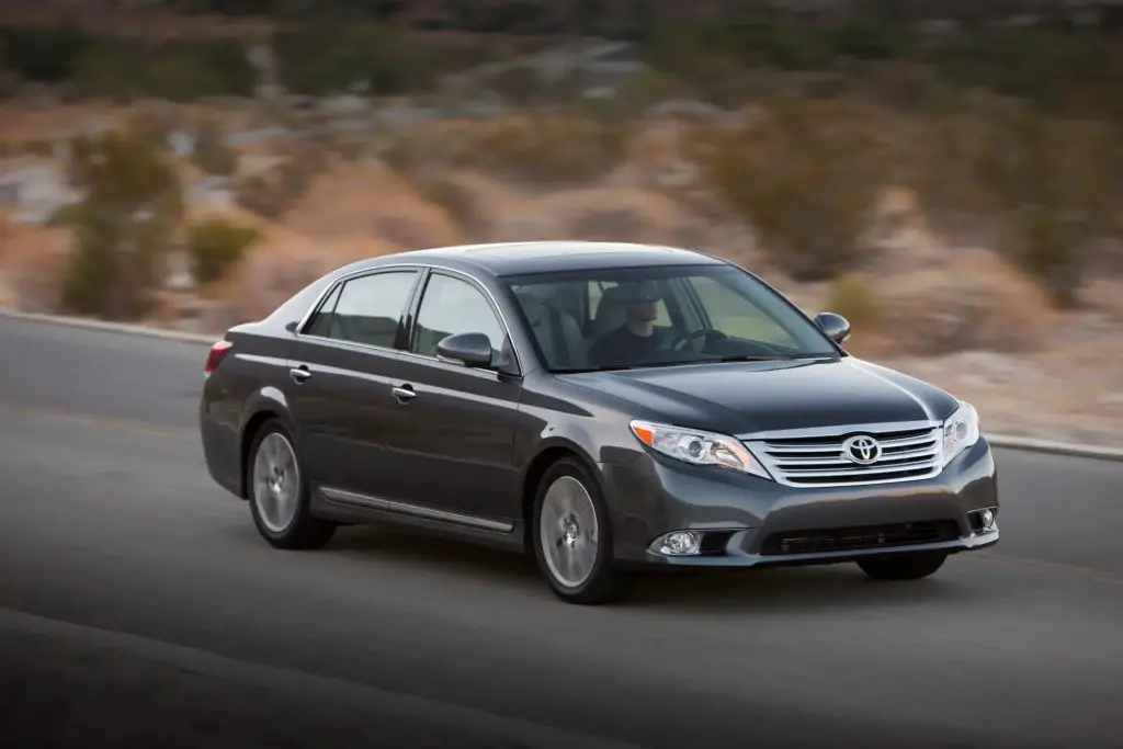 List of the Toyota Avalon's top years: How Old To Buy