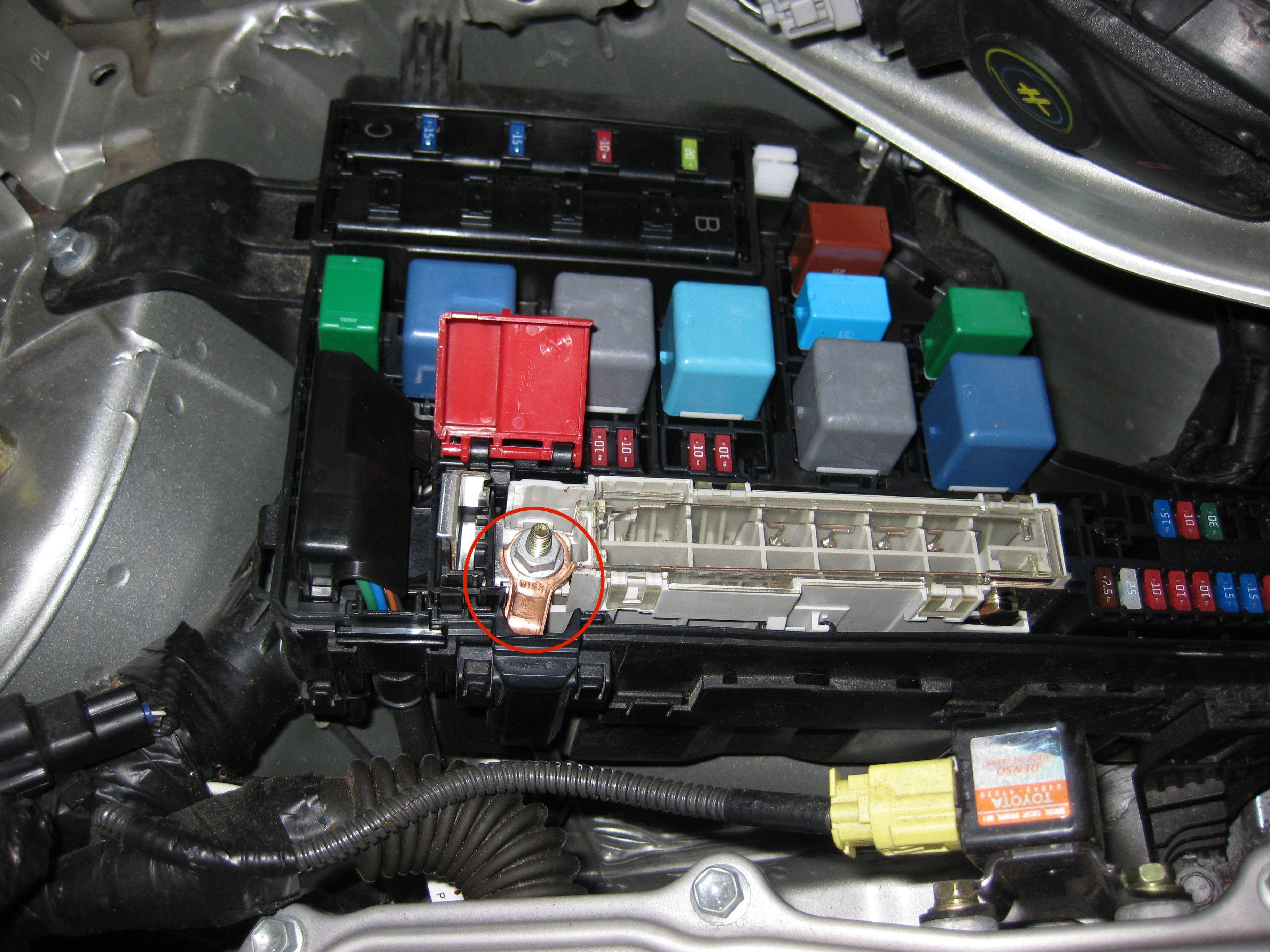 How To Jumpstart A Toyota Prius?